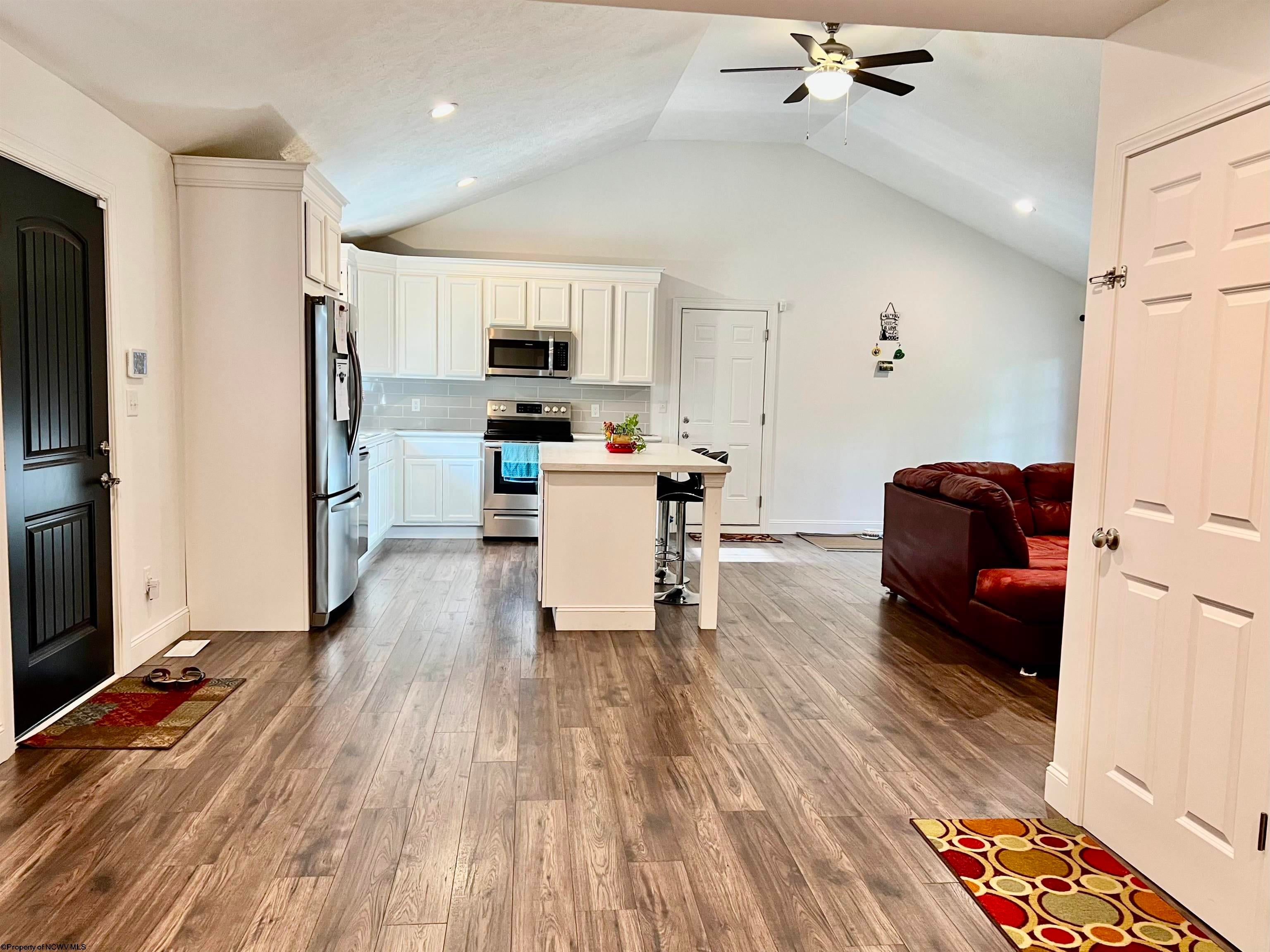 120 Avondale Road Fairmont, WV 26554 - Photo 8 of 22 Gallery Image 8