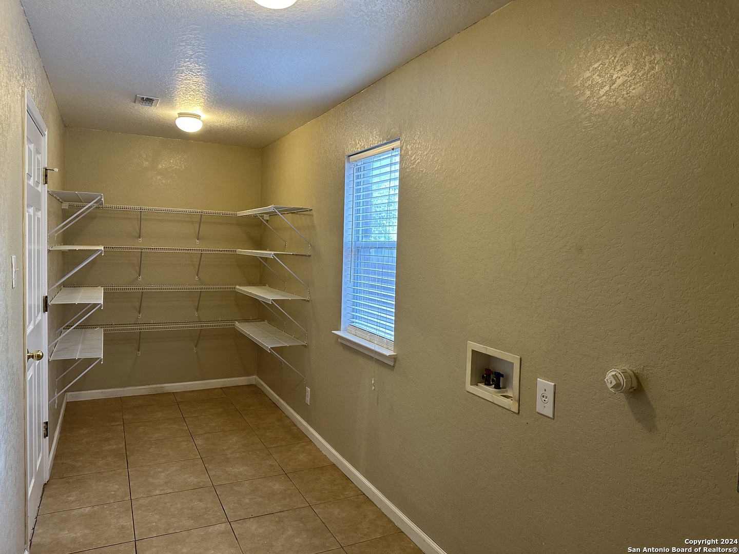 225 Woodstone Loop Cibolo, TX 78108 - Photo 13 of 33