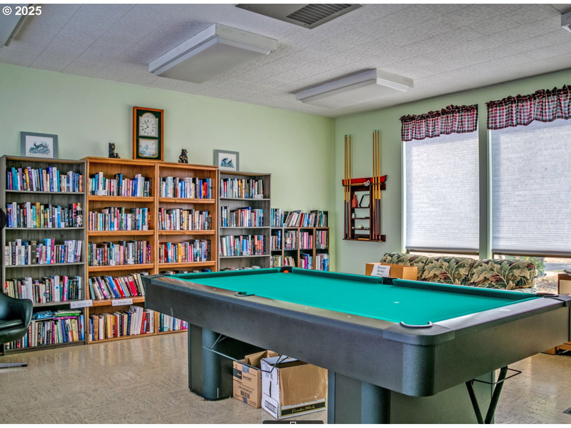 1125 58th Street, Unit 86 Springfield, OR 97478 - Photo 44 of 44 a room with pool table and windows
