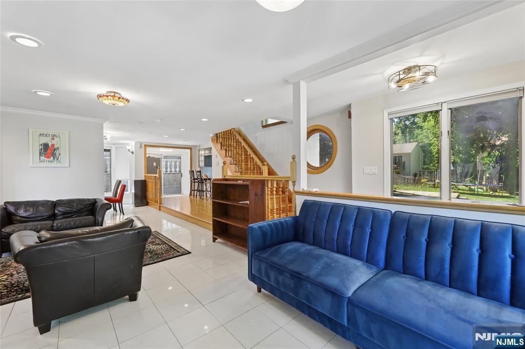 796 Old New Bridge Road Teaneck, NJ 07666 - Photo 17 of 38
