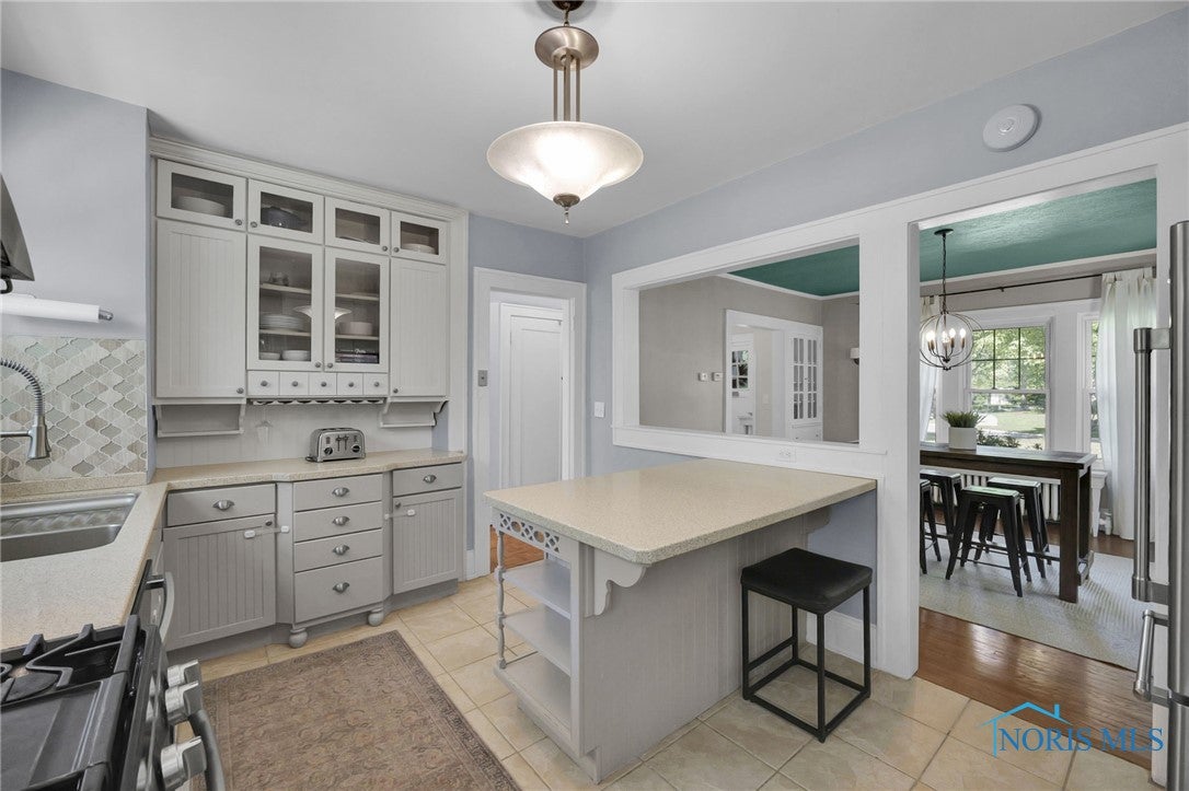 369 Colony Road Rossford, OH 43460 - Photo 10 of 37 Gallery Image 10