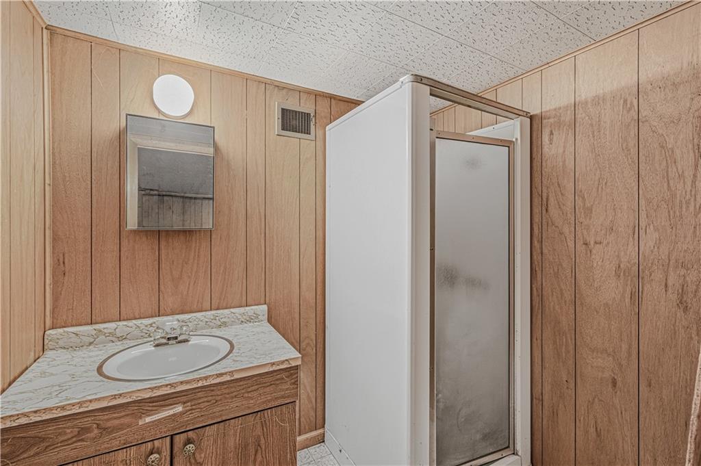 700 South Alexander Road Independence, MO 64056 - Photo 38 of 57