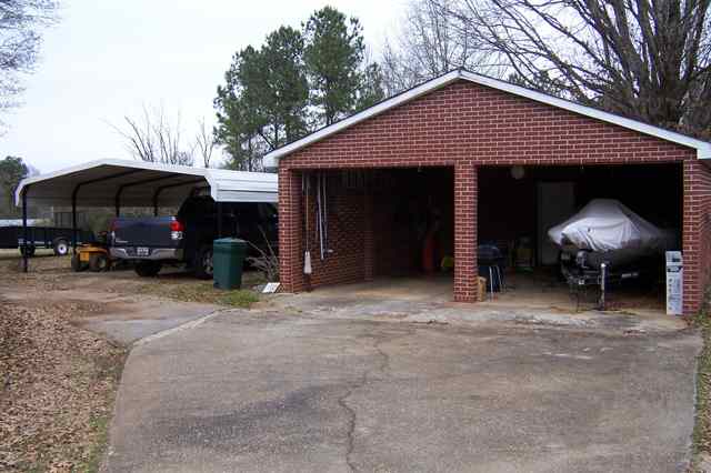 921 Friendship Road Seneca, SC 29678 - Photo 4 of 19 Gallery Image 4