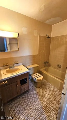 $217,000 | 412 Broadway, Unit 32B, Passaic, NJ 07055