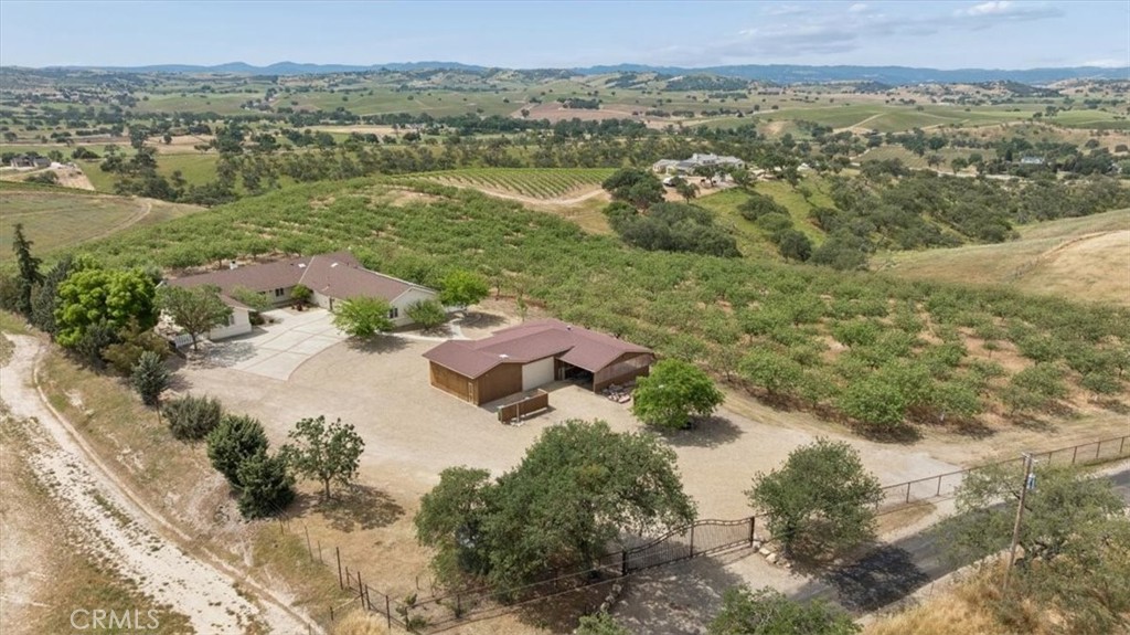 5565 High Ridge Road Paso Robles, CA 93446 - Photo 2 of 73 Gallery Image 2
