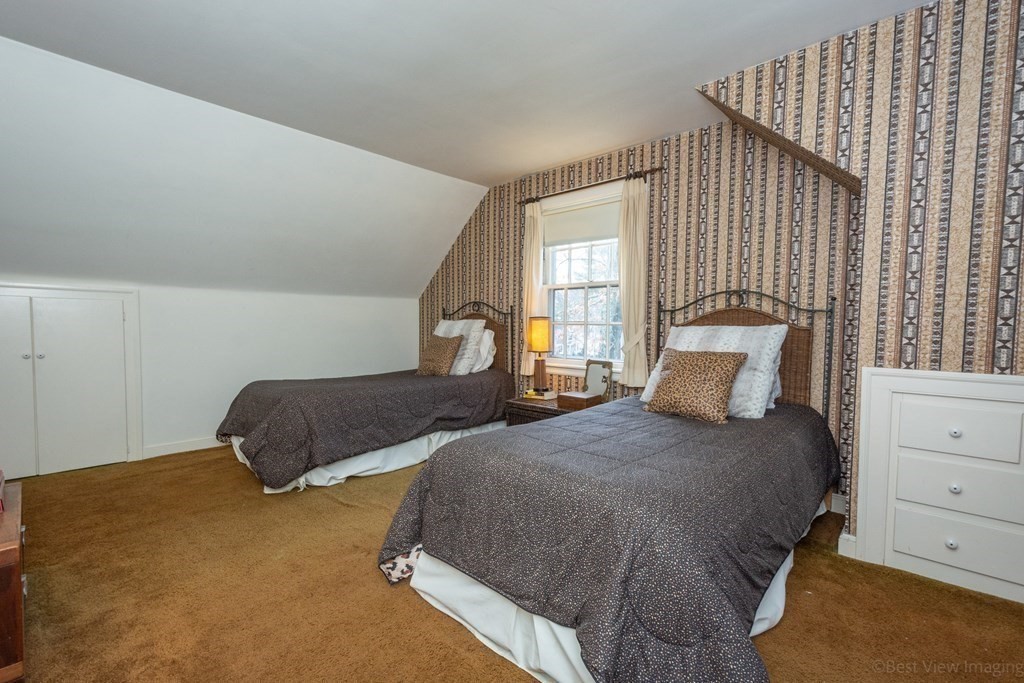 66 Pilgrim Road Wellesley, MA 02481 - Photo 26 of 35