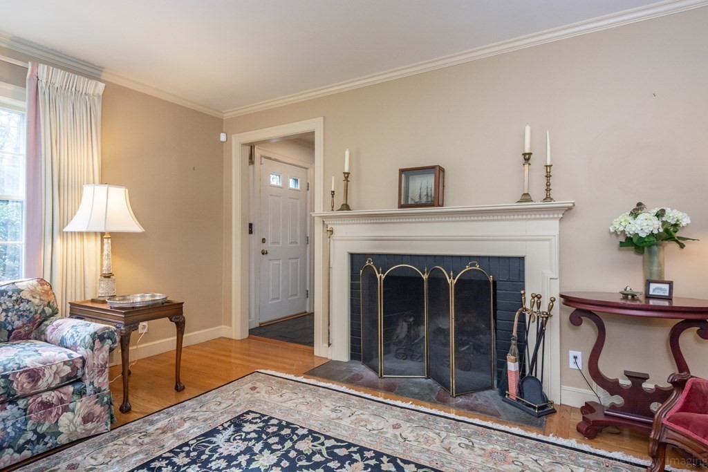 66 Pilgrim Road Wellesley, MA 02481 - Photo 7 of 35