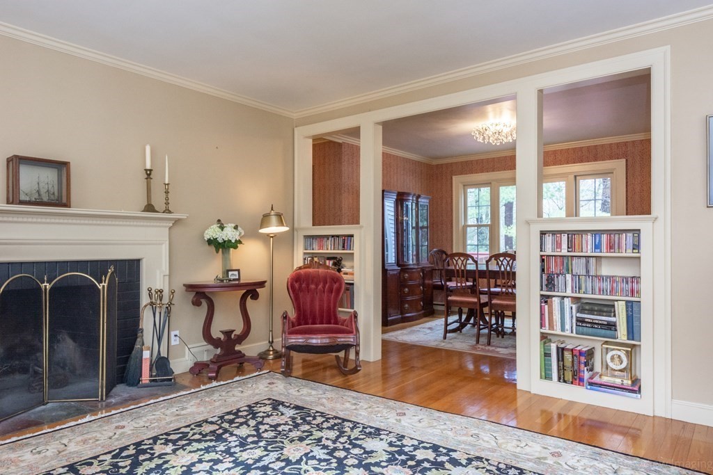 66 Pilgrim Road Wellesley, MA 02481 - Photo 9 of 35
