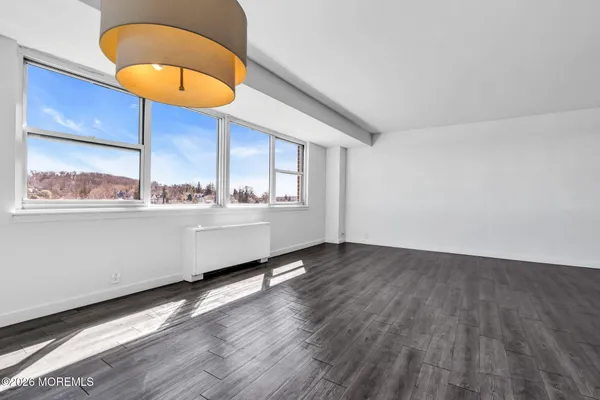 $4,300 | 10 Ocean Boulevard, Unit 10E, Atlantic Highlands, NJ 07716