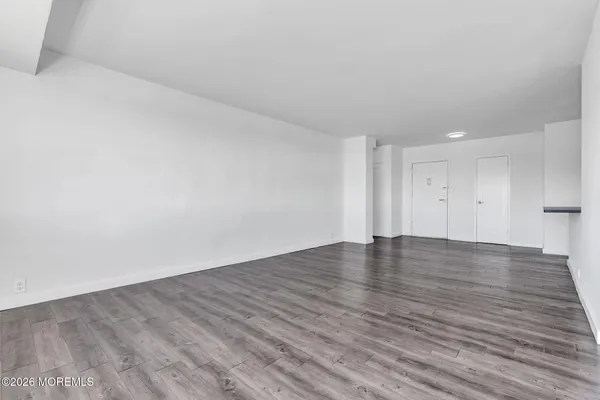 $4,300 | 10 Ocean Boulevard, Unit 10E, Atlantic Highlands, NJ 07716