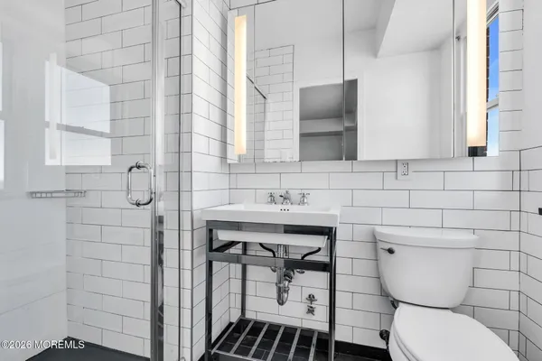 $4,300 | 10 Ocean Boulevard, Unit 10E, Atlantic Highlands, NJ 07716