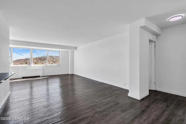 $4,300 | 10 Ocean Boulevard, Unit 10E, Atlantic Highlands, NJ 07716