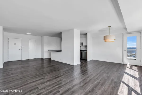 $4,300 | 10 Ocean Boulevard, Unit 10E, Atlantic Highlands, NJ 07716