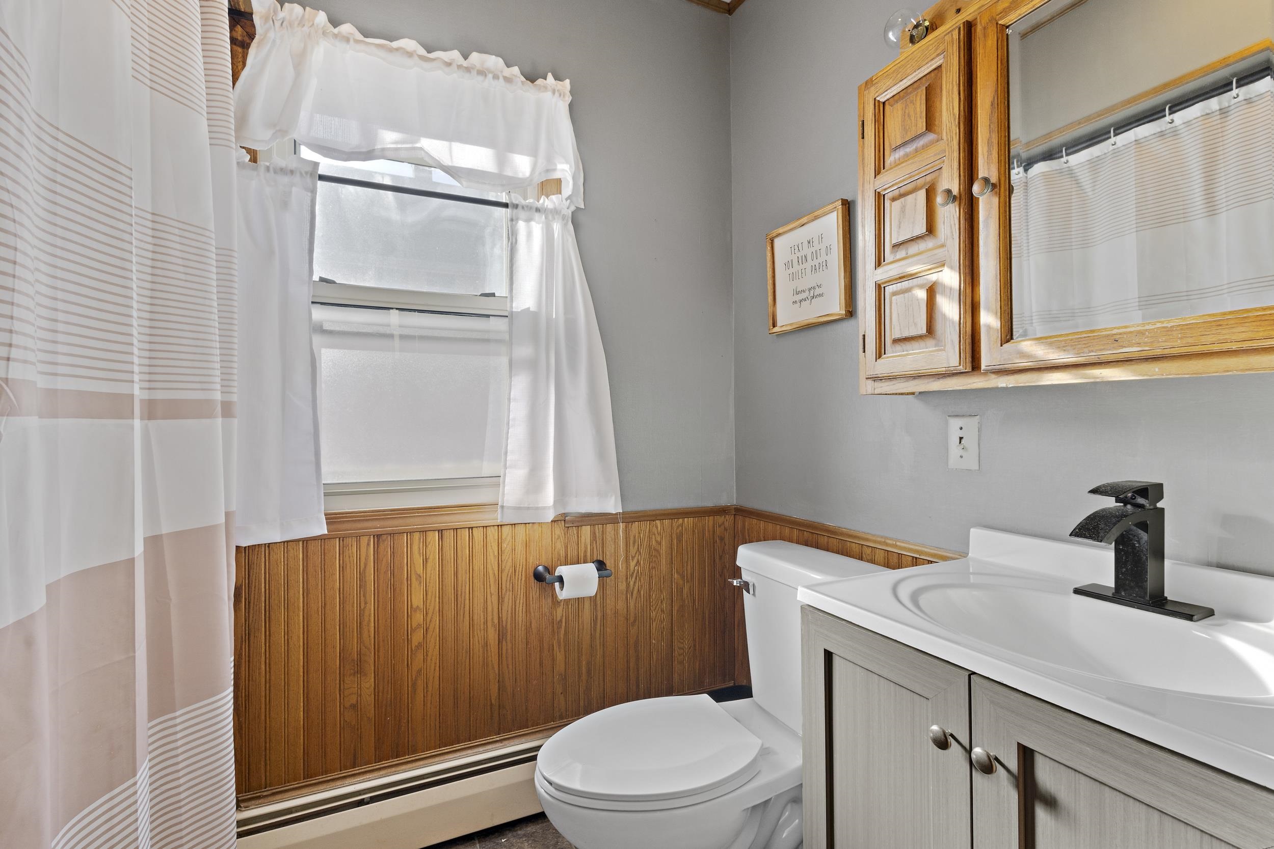 2111 Hamilton Street Manitowoc, WI 54220 - Photo 20 of 58