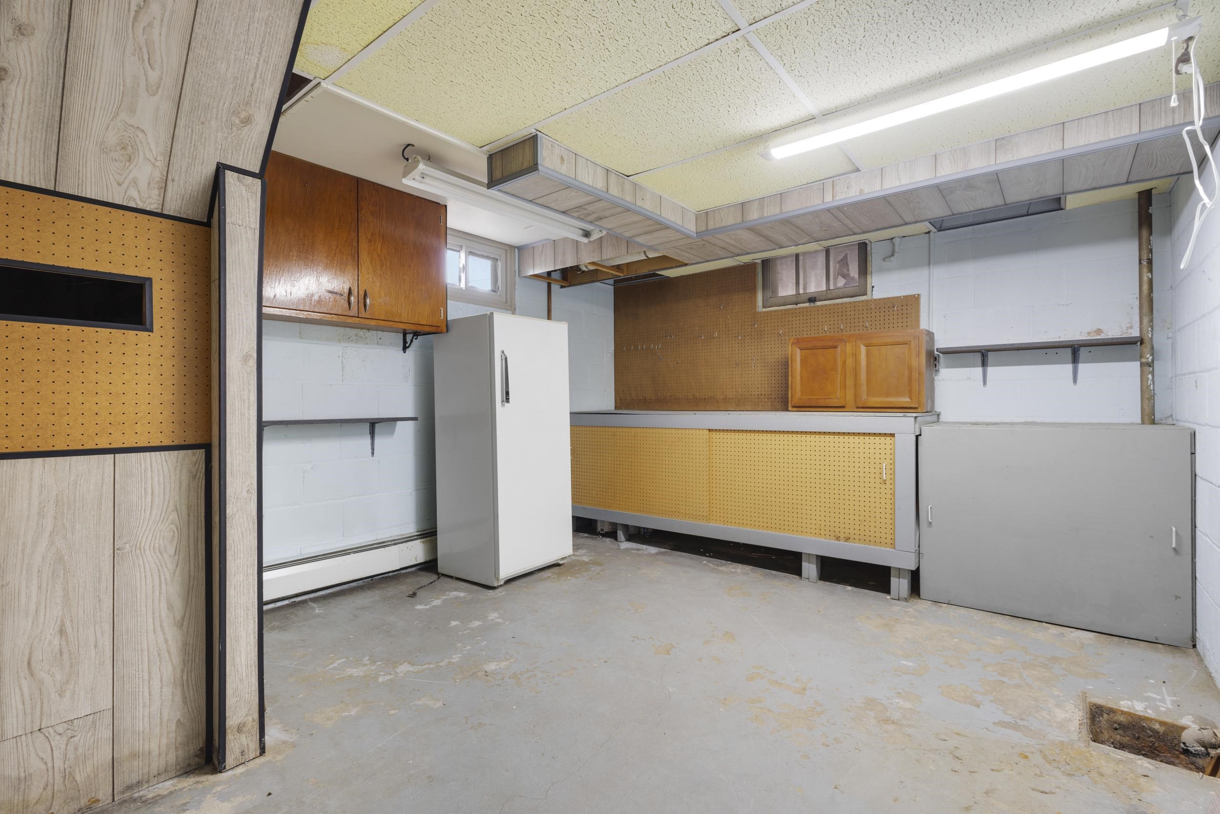 2111 Hamilton Street Manitowoc, WI 54220 - Photo 29 of 58