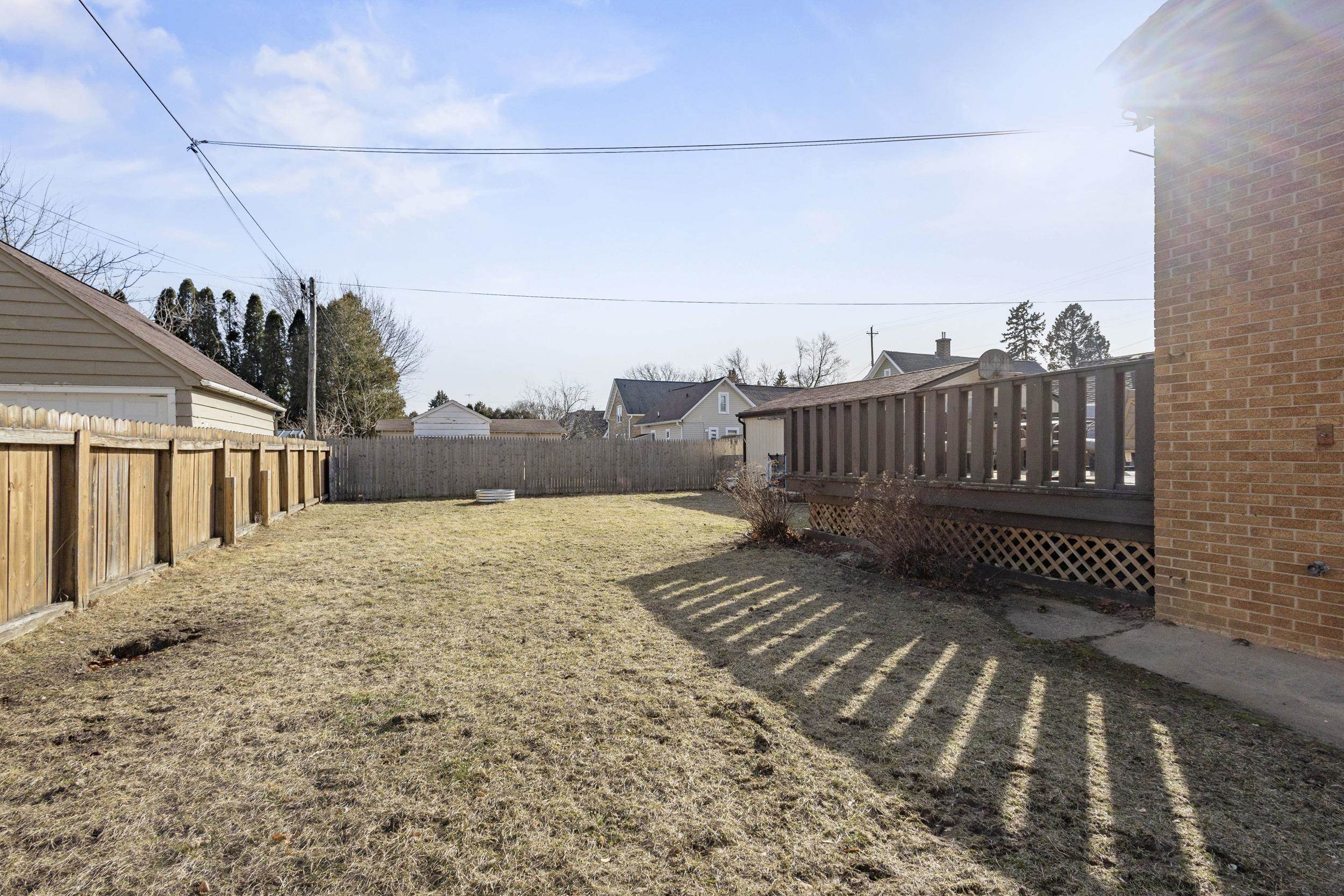 2111 Hamilton Street Manitowoc, WI 54220 - Photo 42 of 58