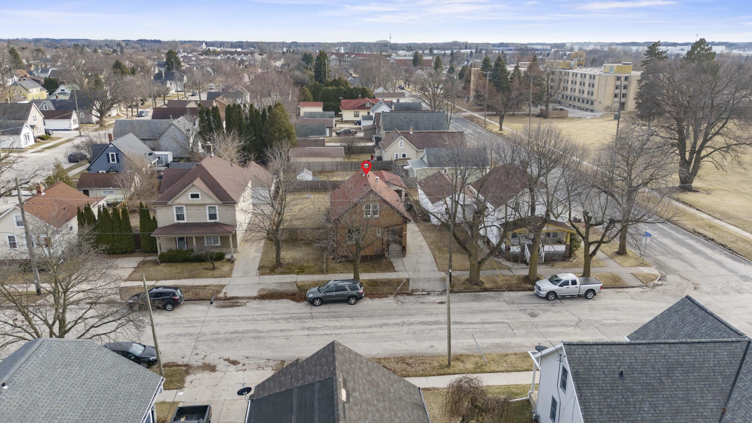 2111 Hamilton Street Manitowoc, WI 54220 - Photo 50 of 58