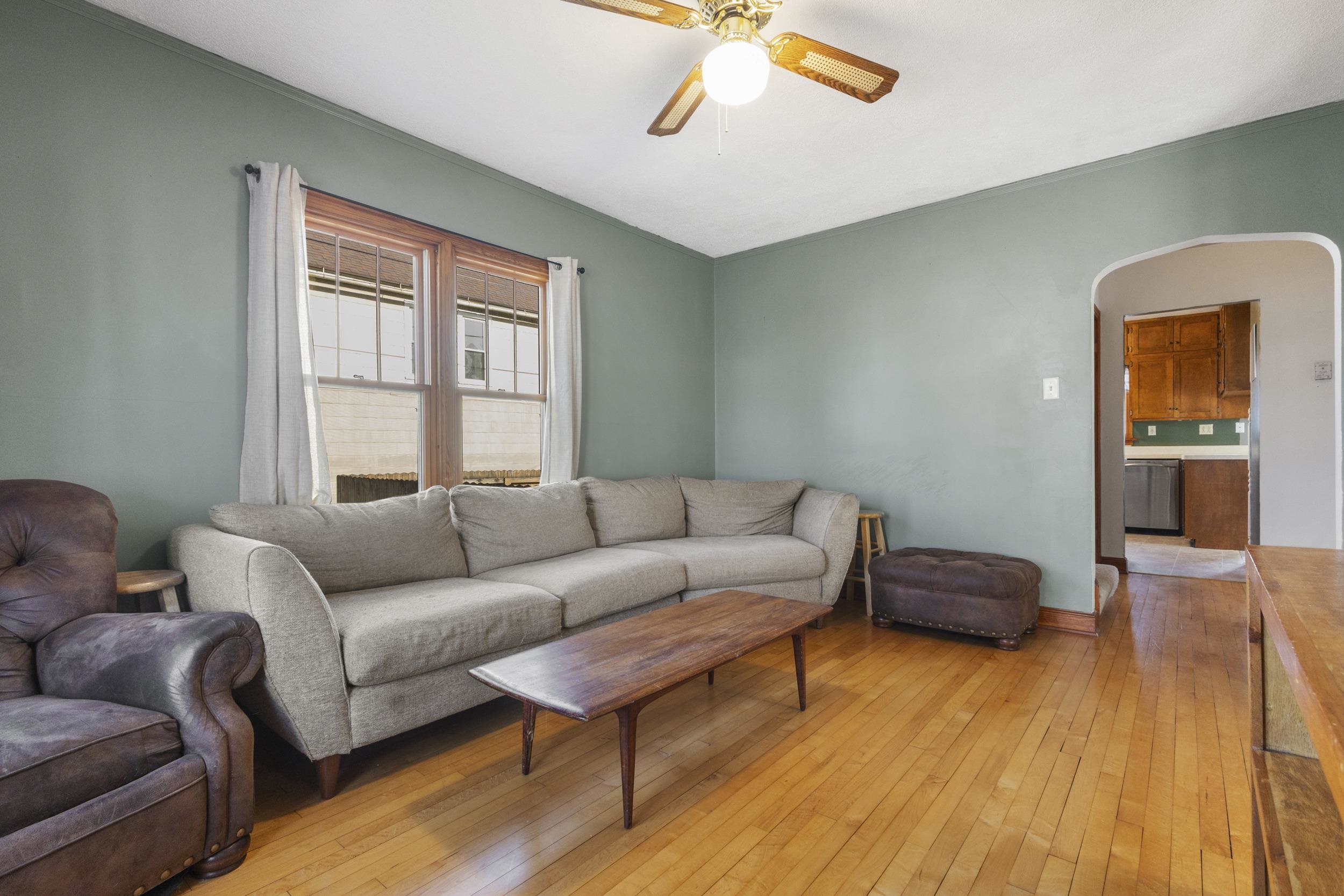 2111 Hamilton Street Manitowoc, WI 54220 - Photo 8 of 58