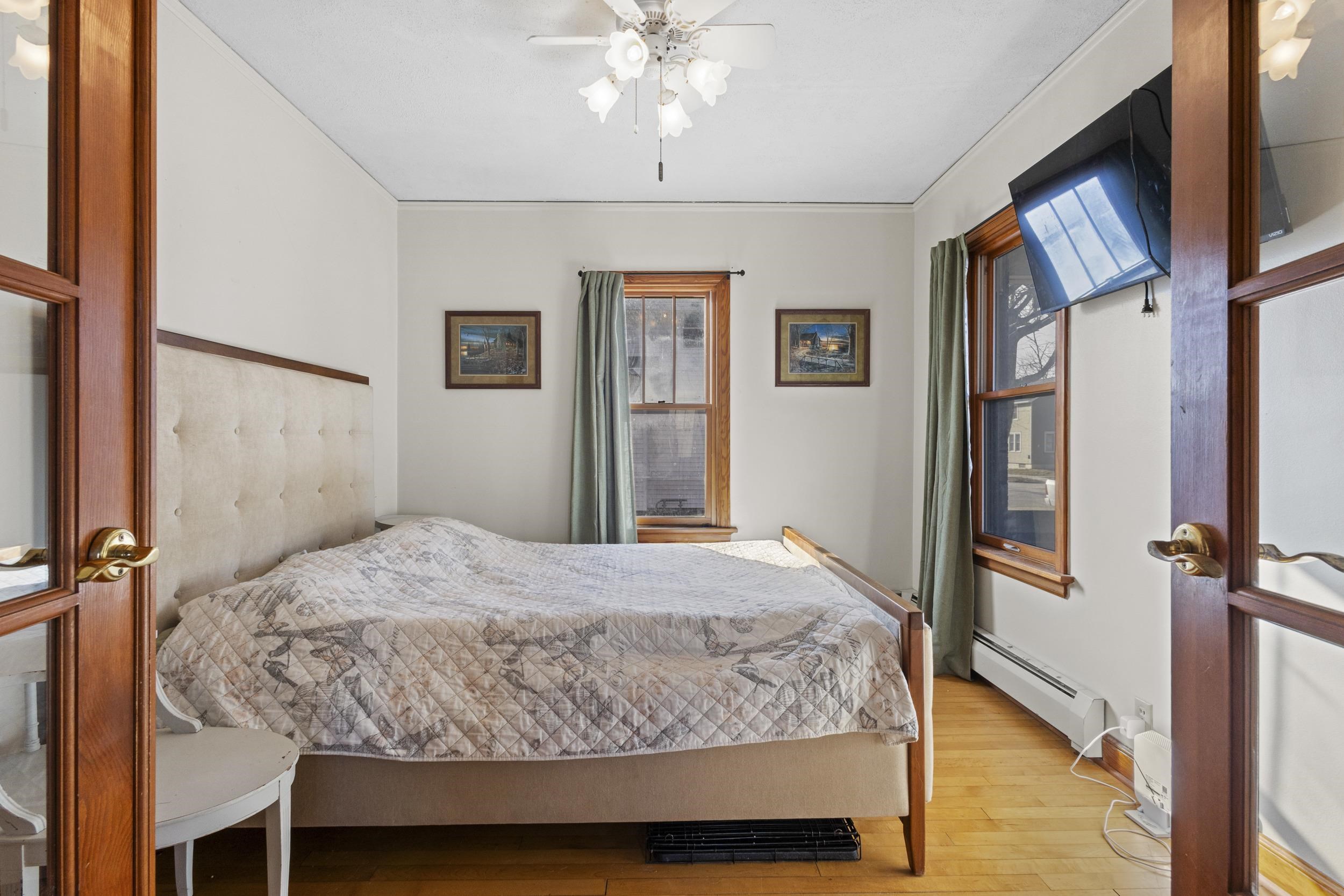 2111 Hamilton Street Manitowoc, WI 54220 - Photo 10 of 58