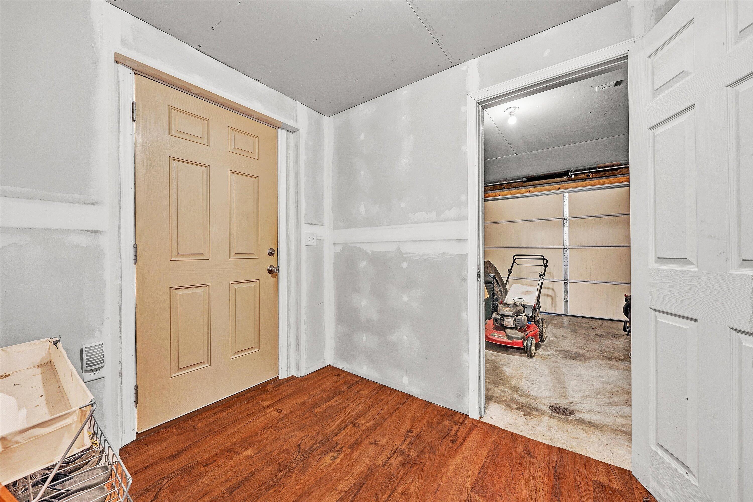 6836 Trevilian Road Roanoke, VA 24019 - Photo 26 of 47 a view of empty room