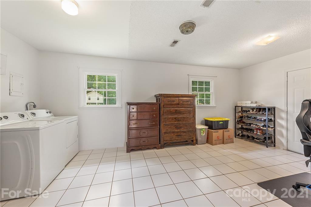2531 Milton Road Charlotte, NC 28215 - Photo 15 of 19