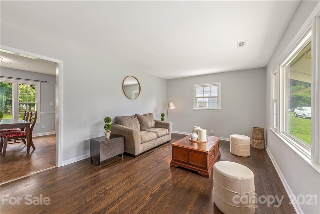 2531 Milton Road Charlotte, NC 28215 - Photo 3 of 19 a living room with furniture and a window