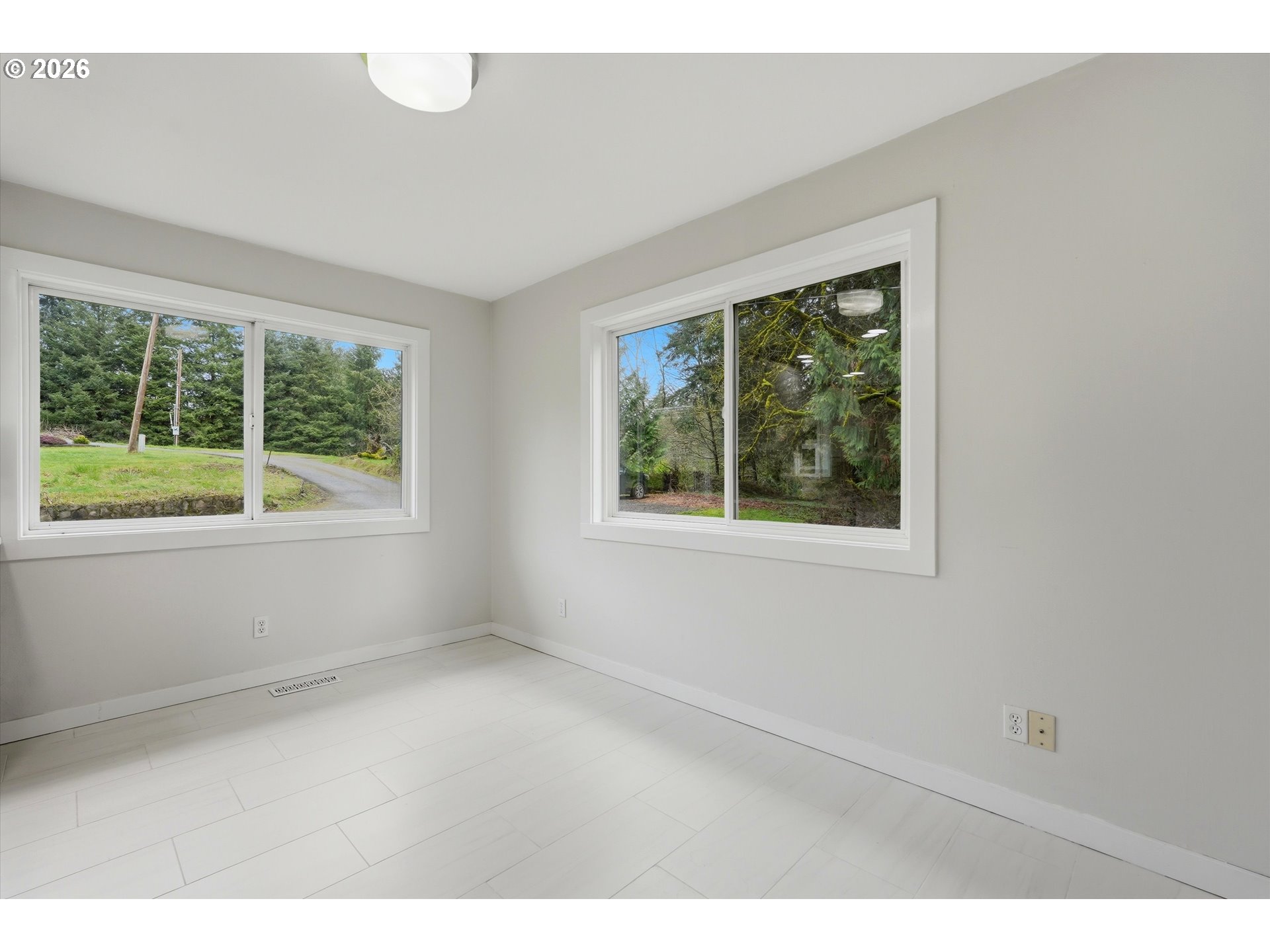 139 North 19th Court Ridgefield, WA 98642 - Photo 14 of 48 Kitchen/Dining Room