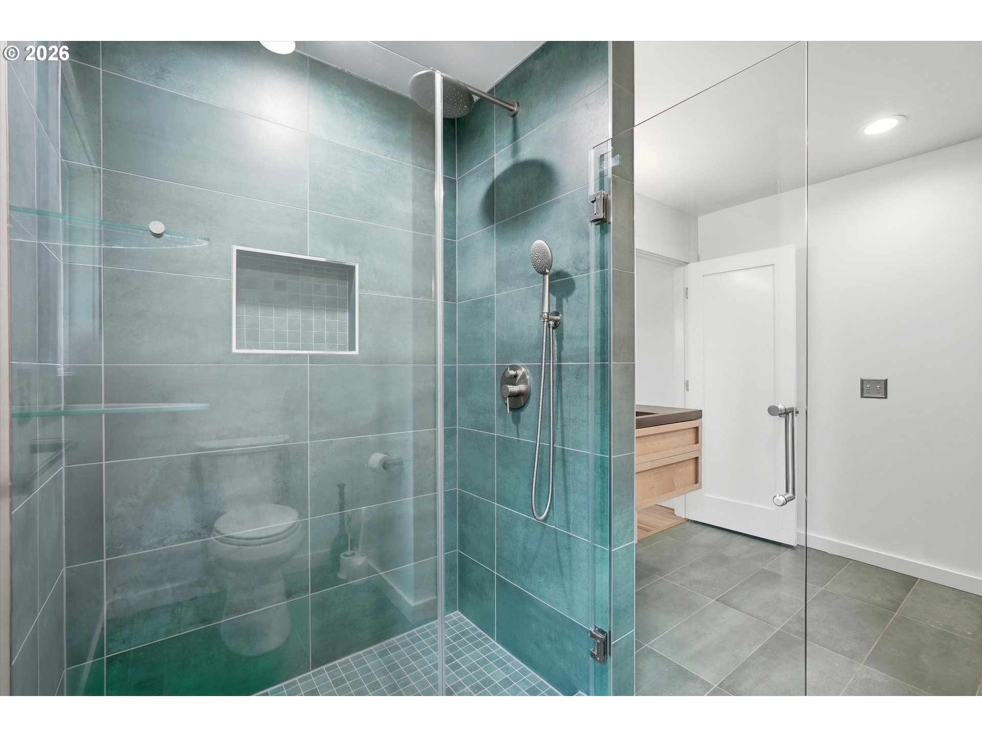 139 North 19th Court Ridgefield, WA 98642 - Photo 20 of 48 Owner's Suite Bathroom