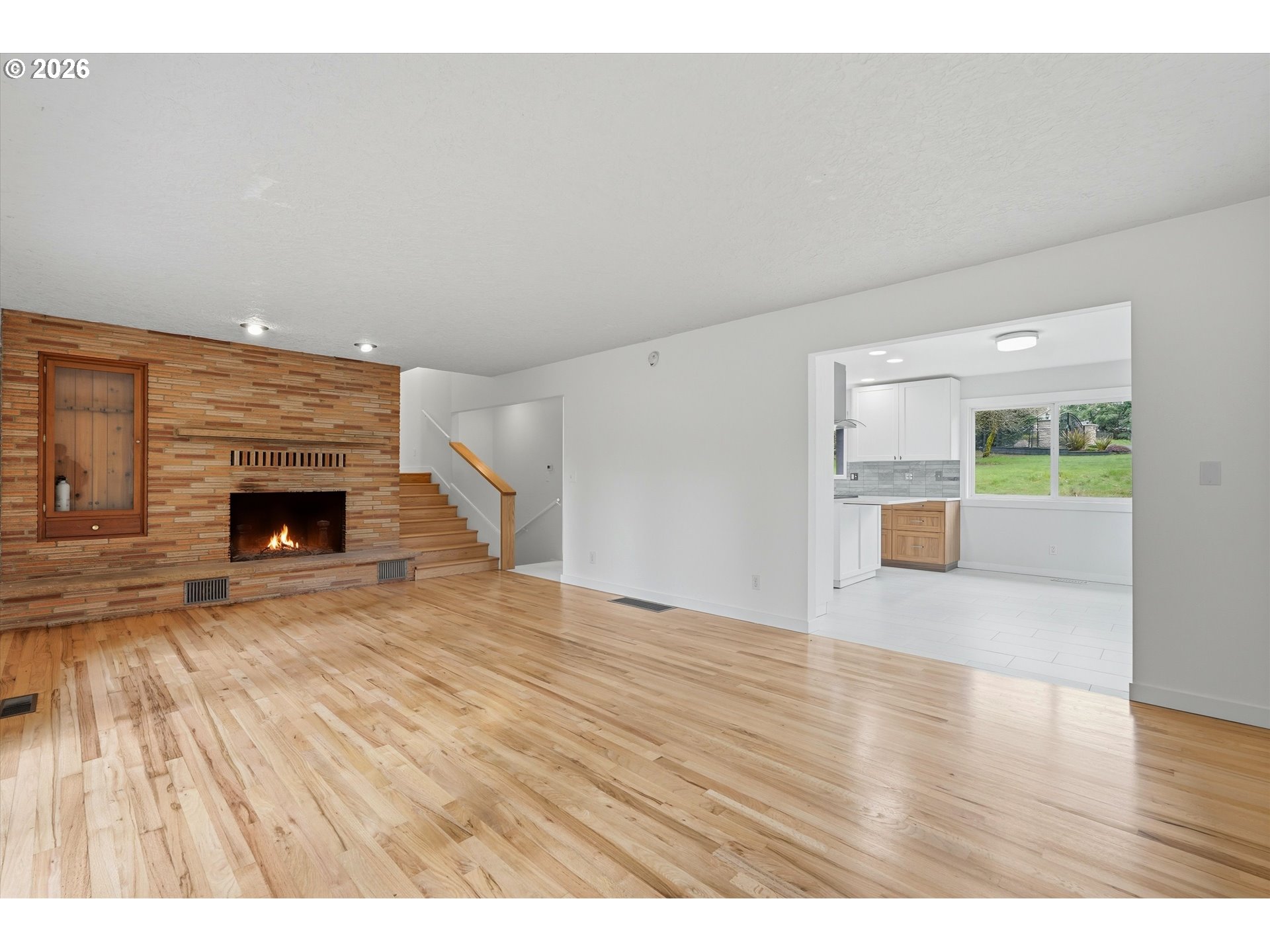 139 North 19th Court Ridgefield, WA 98642 - Photo 5 of 48 Living Room