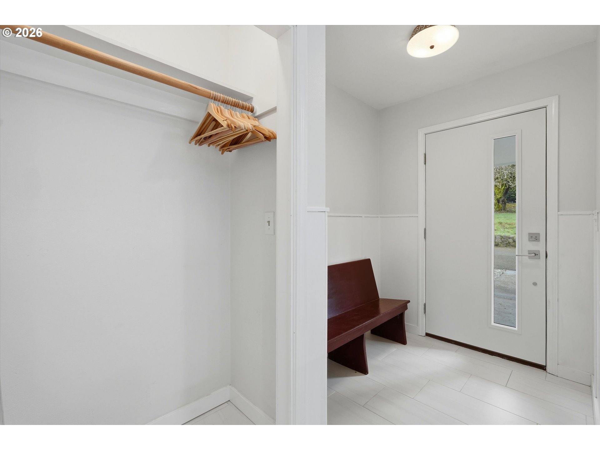 139 North 19th Court Ridgefield, WA 98642 - Photo 8 of 48 Entrance/Foyer