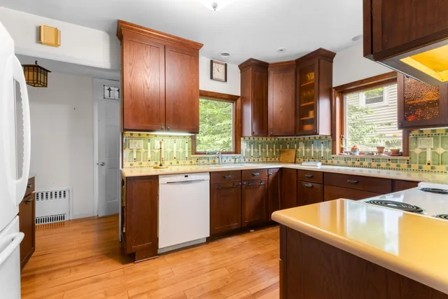 $679,000 | 183 Oakdene Avenue, Teaneck, NJ 07666