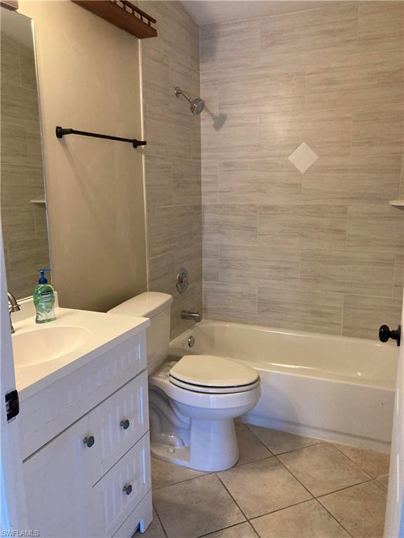 5232 Raintree Lane Naples, FL 34113 - Photo 5 of 38 UPDATED BATH, NEW TUB & TILE