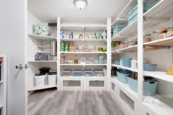 $362,000 | 85 West Washington Avenue, Cambridge, ID 83610