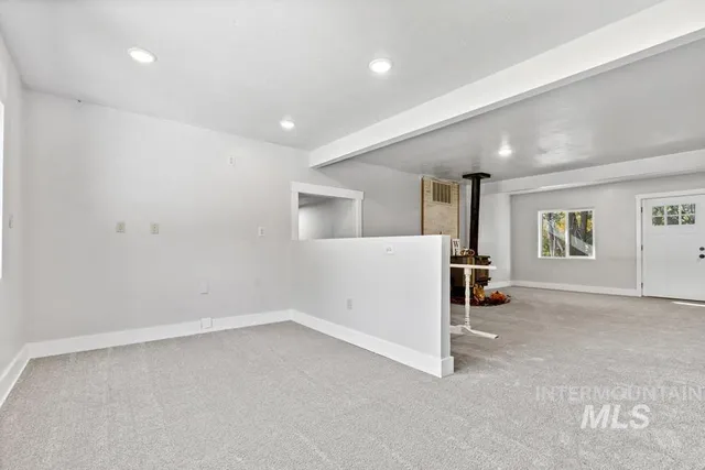 $367,000 | 85 West Washington Avenue, Cambridge, ID 83610