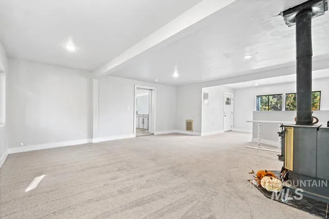 $367,000 | 85 West Washington Avenue, Cambridge, ID 83610