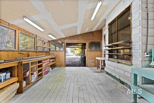 $367,000 | 85 West Washington Avenue, Cambridge, ID 83610