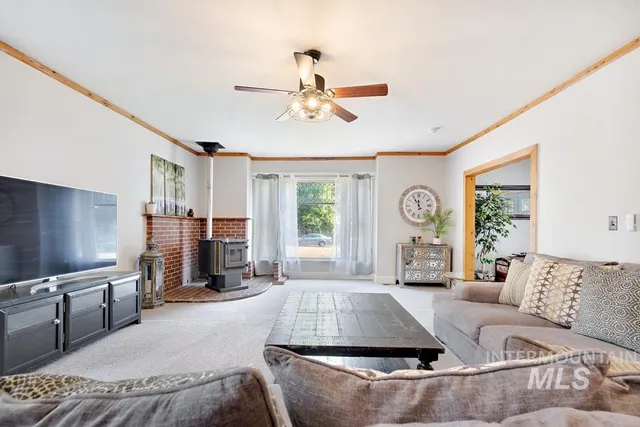 $367,000 | 85 West Washington Avenue, Cambridge, ID 83610