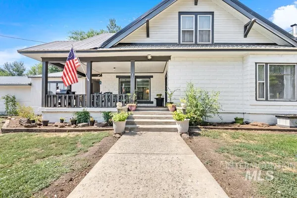 $362,000 | 85 West Washington Avenue, Cambridge, ID 83610