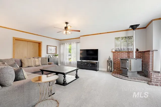 $367,000 | 85 West Washington Avenue, Cambridge, ID 83610