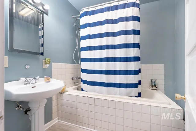 $367,000 | 85 West Washington Avenue, Cambridge, ID 83610