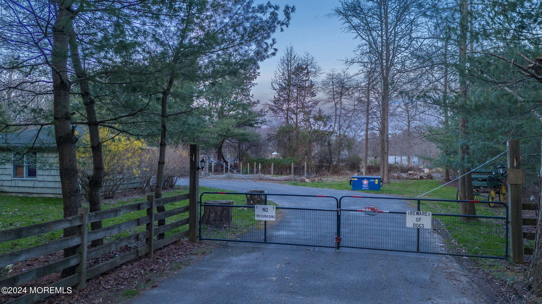 40 Yellowbrook Road Freehold, NJ 07728 - Photo 3 of 8 a backyard of a house with lots of green space