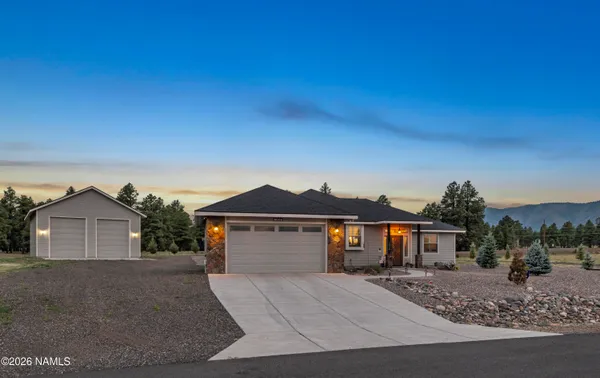 $939,900 | 10290 Lundin Road, Flagstaff, AZ 86004