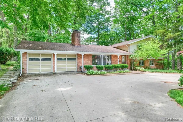 $174,900 | 575 Bancroft Street, Imlay City, MI 48444