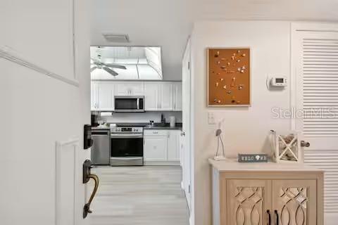 314 Windrush Boulevard, Unit 13 Indian Rocks Beach, FL 33785 - Photo 15 of 54