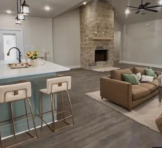 $580,000 | 1029 Freedom Court, Weatherford, TX 76088