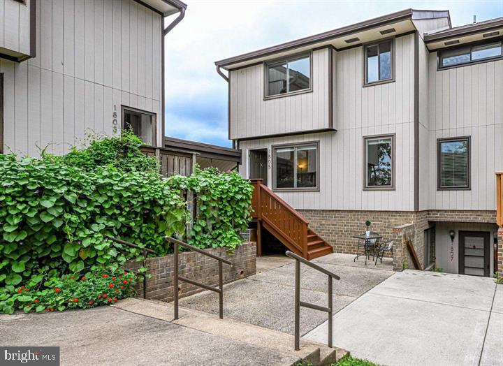 1805 Westwind Way, Unit 55 McLean, VA 22102 - Photo 2 of 30 a house view with a outdoor space