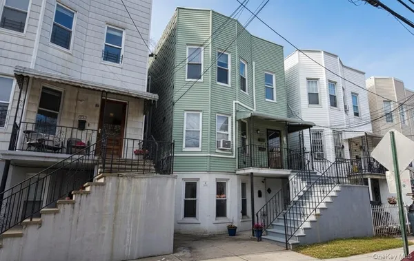 $1,095,000 | 1727 Van Buren Street | Van Nest