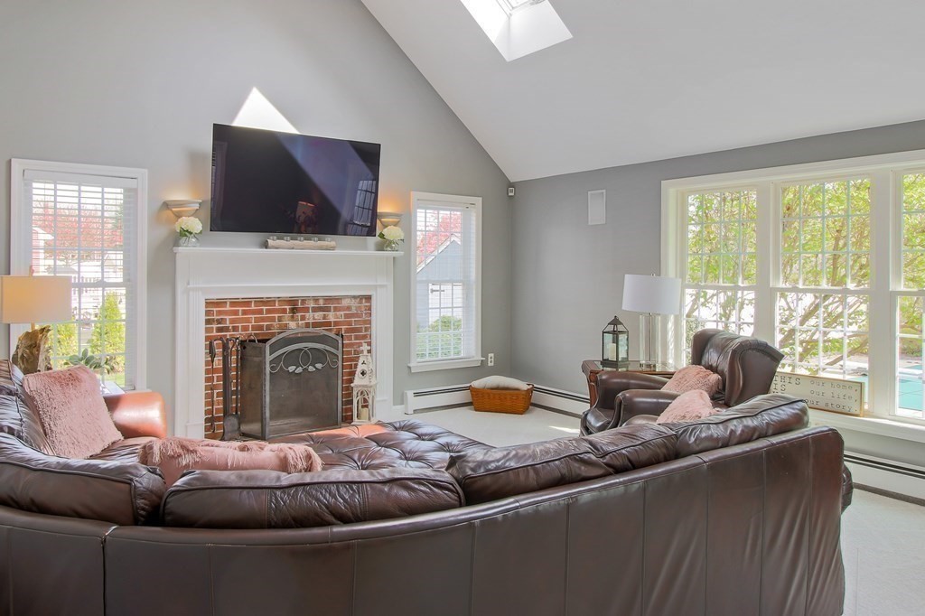 14 Rice Road Auburn, MA 01501 - Photo 8 of 42 Gallery Image 8