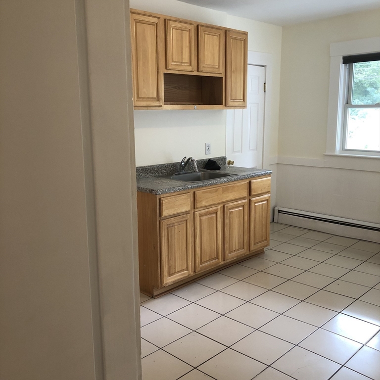 9 Top Street, Unit 2 Clinton, MA 01510 - Photo 2 of 14