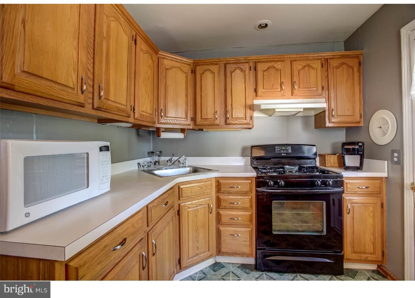 132 Barren Road Newtown Square, PA 19073 - Photo 5 of 25